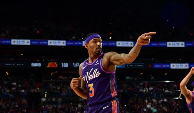 足球联赛-【热议】史上最贵替补！比尔轰下25分 太阳结束4连败