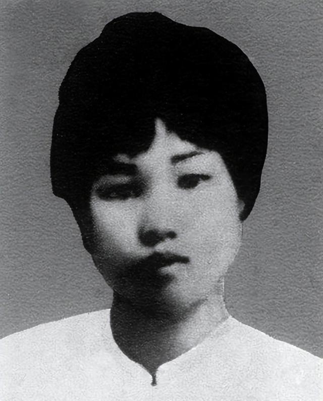 中国足彩网赛事中心-1984年贺子珍在上海病逝，市委不敢定丧葬规格，邓小平看后只说了一句话，结局出人意料