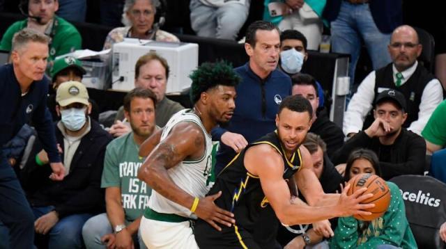 中国足彩网赛事中心-防到绿军12中4！34岁库里疯狂砍分背后防守也够狠