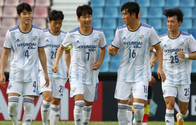 美洲杯-【亚冠】尹日录闪击天野纯传射 广州队0比5蔚山现代