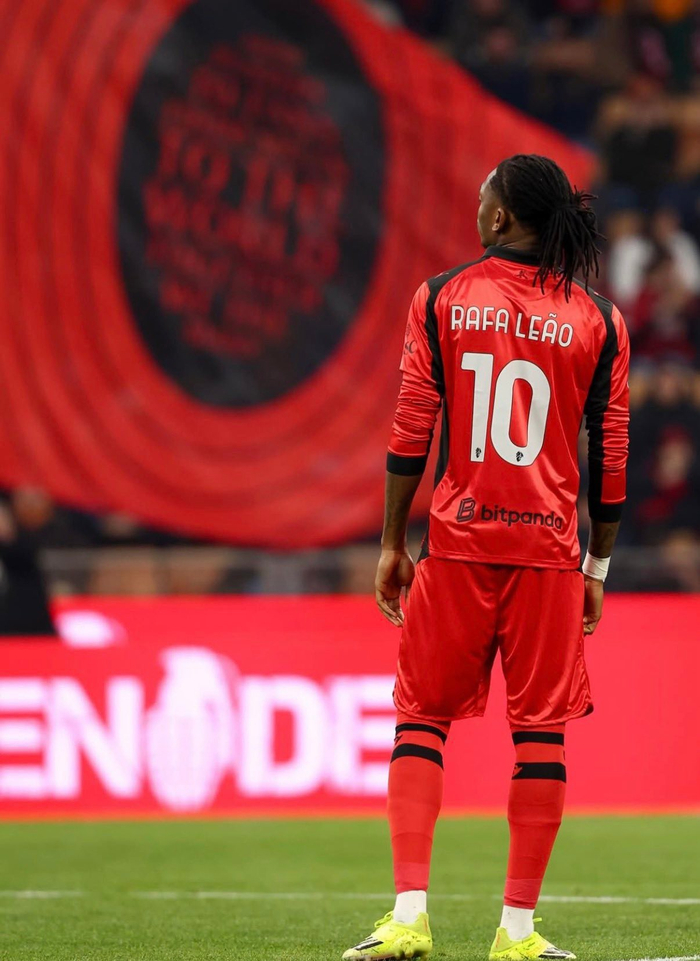 米兰与莱奥续约谈判未达一致，薪资维持500万欧+200万奖金|AC米兰|拉斐尔-达-席尔瓦|拉斐尔·莱奥|莱奥-席尔瓦|ac米兰_新浪体育_新浪新闻