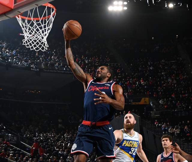 足球联赛-打疯了！快船最多领先23分：伦纳德轰20分4板，新星重伤离场