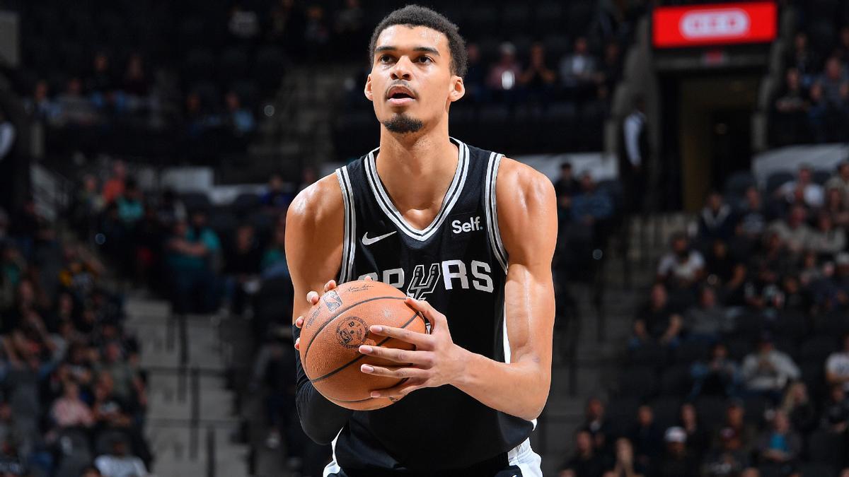 欧洲杯-短短3年，打破6项历史记录，如今再创历史，22岁已成地表最强球员