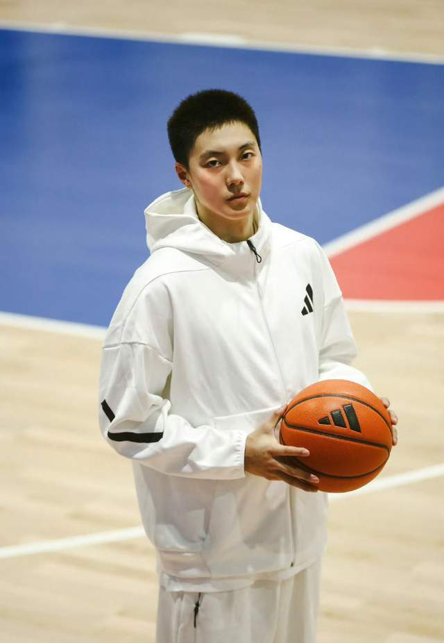 正式退出！广东核心无奈，济南小伙曝出原因，杜锋批准，徐杰祝福