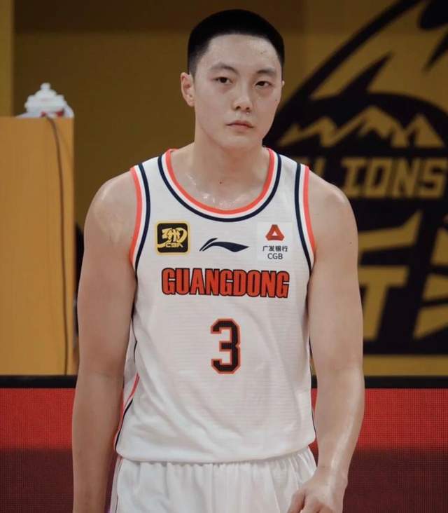 正式退出！广东核心无奈，济南小伙曝出原因，杜锋批准，徐杰祝福