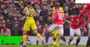 欧洲杯-【英超】姆伯莫、B费破门 曼联2比0热刺